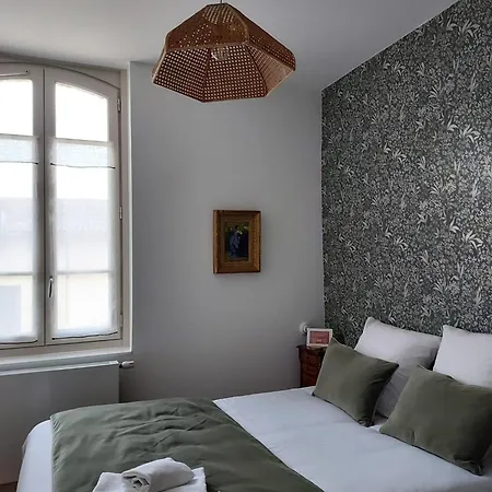 Holiday home L'orangerie Des Demoiselles *